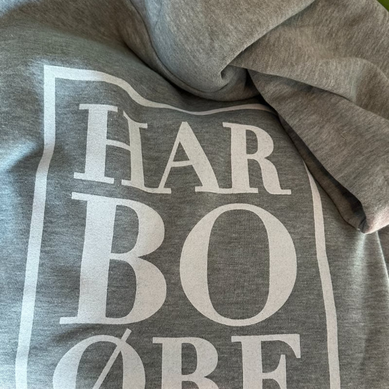 Grå sweatshirt Harboøre På ryggen